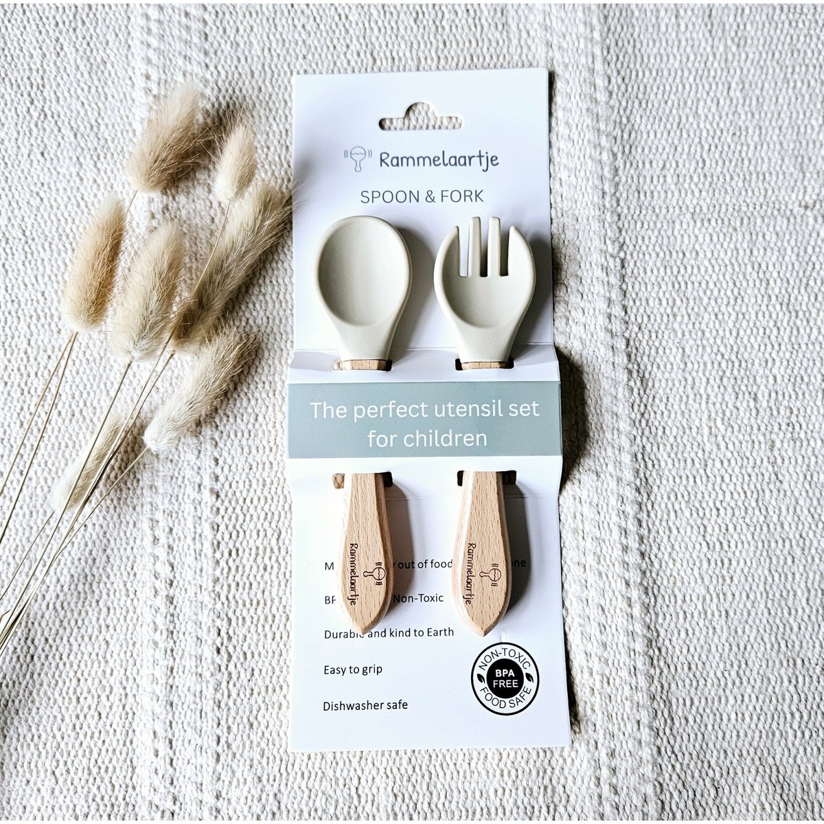 Silikoninis šaukštas ir šakutė su bambuko rankena – BEIGE - Image 2